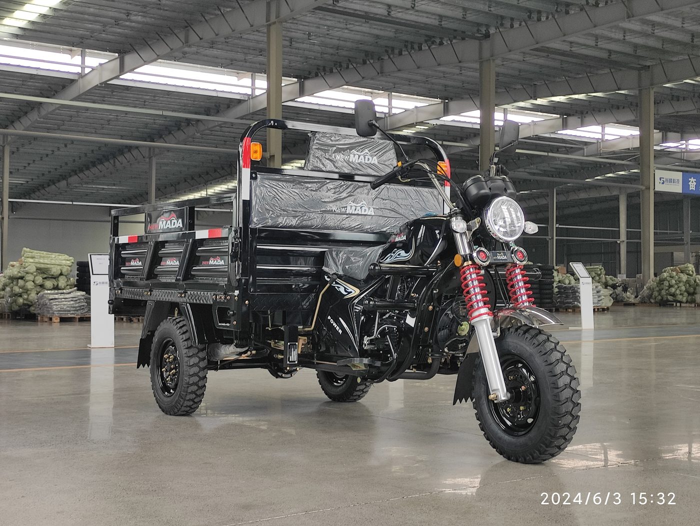 NM150ZH Cargo Tricycles — factory photograph