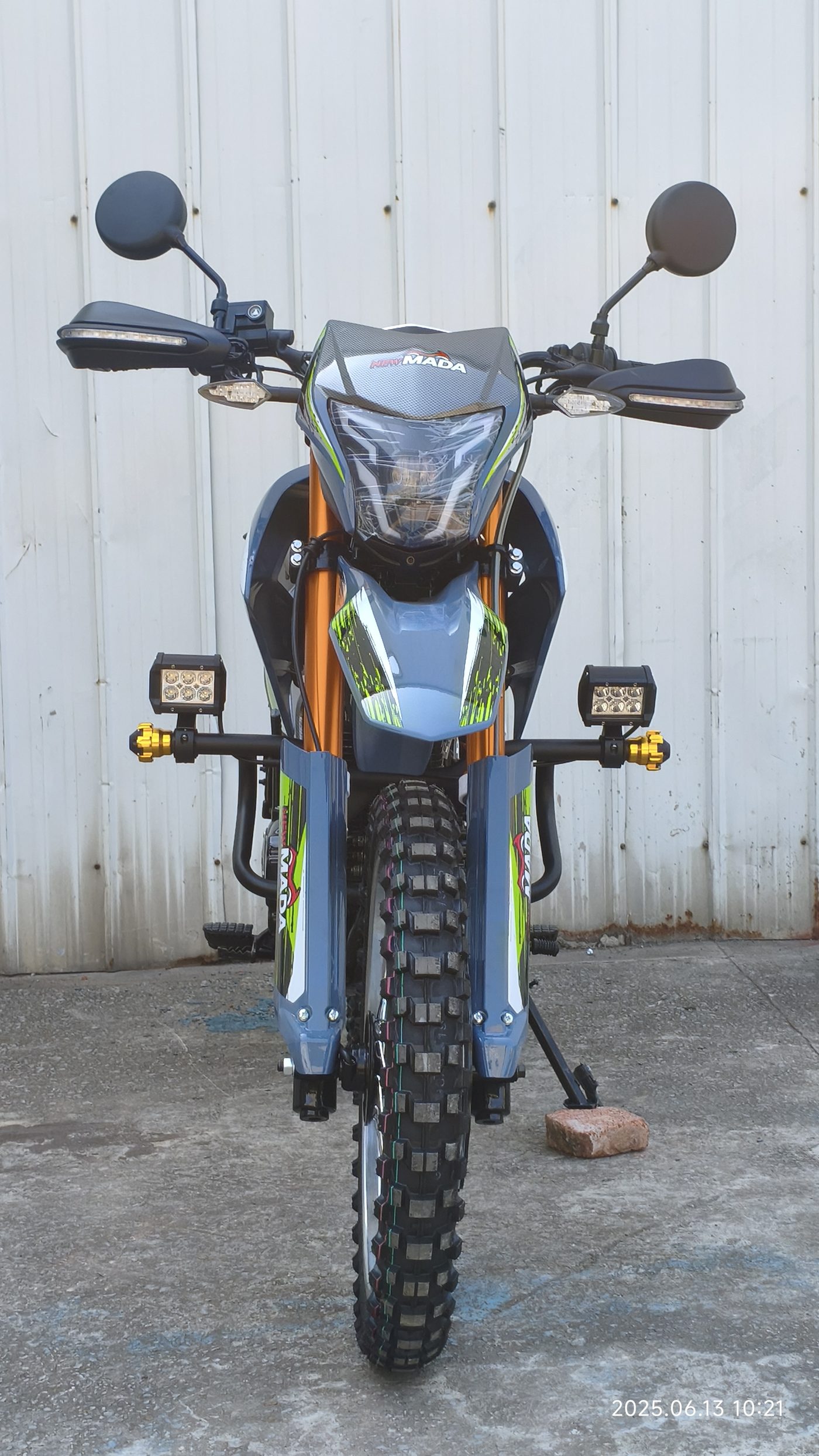 NM200GY STARK Off-Road Motorcycles — factory photograph