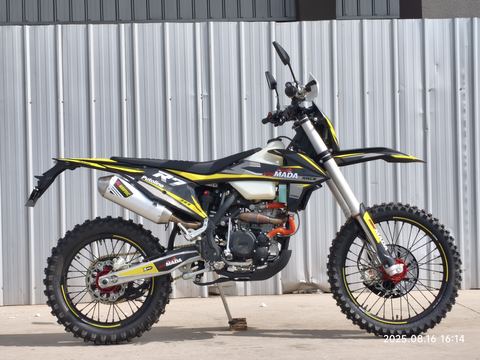 NM300GY R7 Off-Road Motorcycles — factory photograph